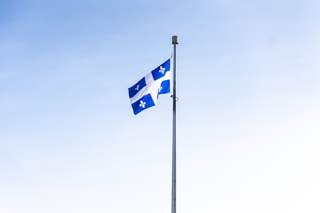 Photo of the Quebec's flag - Photo from Evan Velez Saxer - Pexels